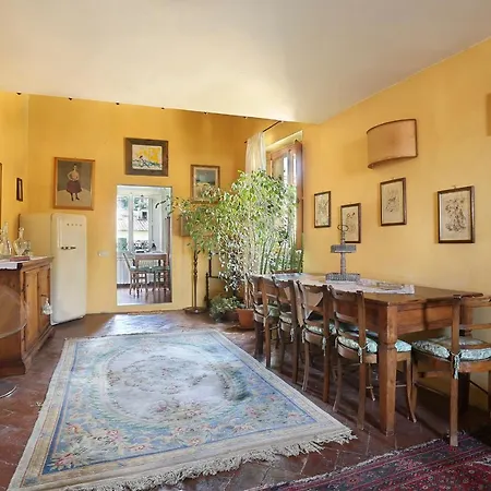 A Postcard View In A Vintage Apartment Florence Exterior photo