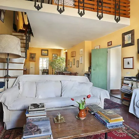 A Postcard View In A Vintage Apartment Florence Exterior photo